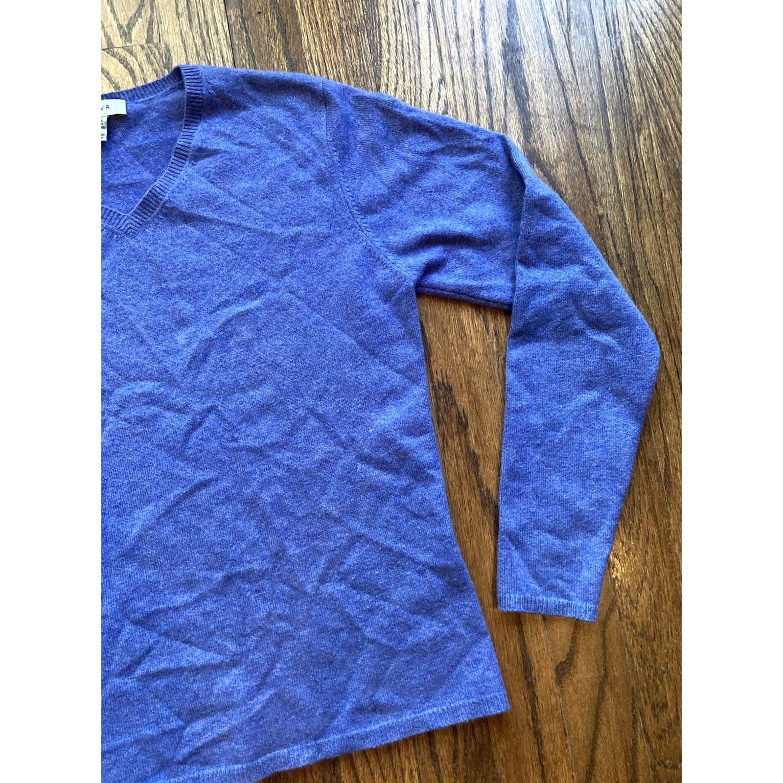 Vintage VINTAGE Geneva Pullover Sweater Womens Size Small V Neck Blue 100% Cashmere Size S / US 4 / IT 40 - 3 Thumbnail