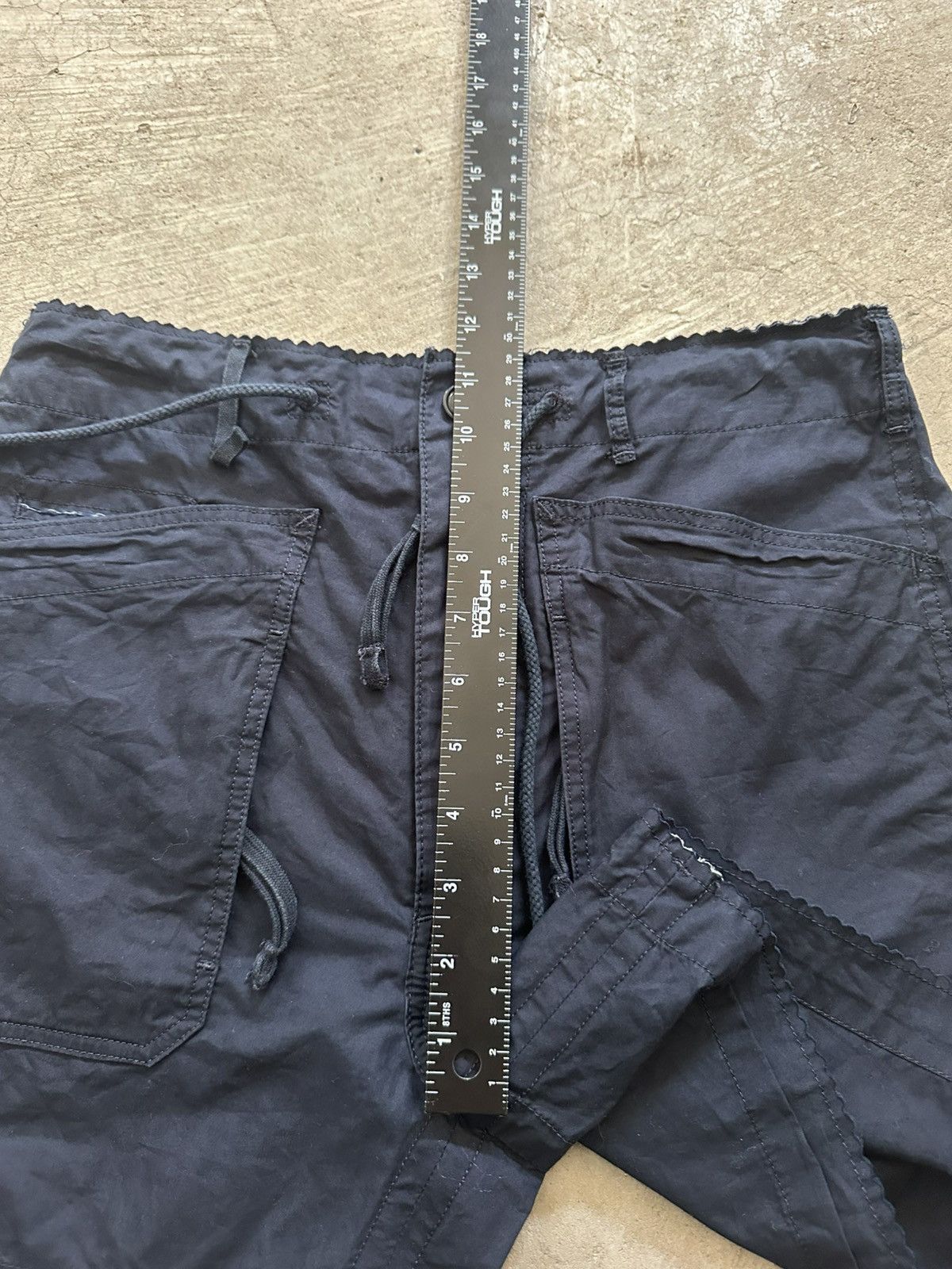 Takahiromiyashita The Soloist. Takahiro Miyashita TheSoloist Shorts Navy multi pocket S Size US 30 / EU 46 - 12 Thumbnail