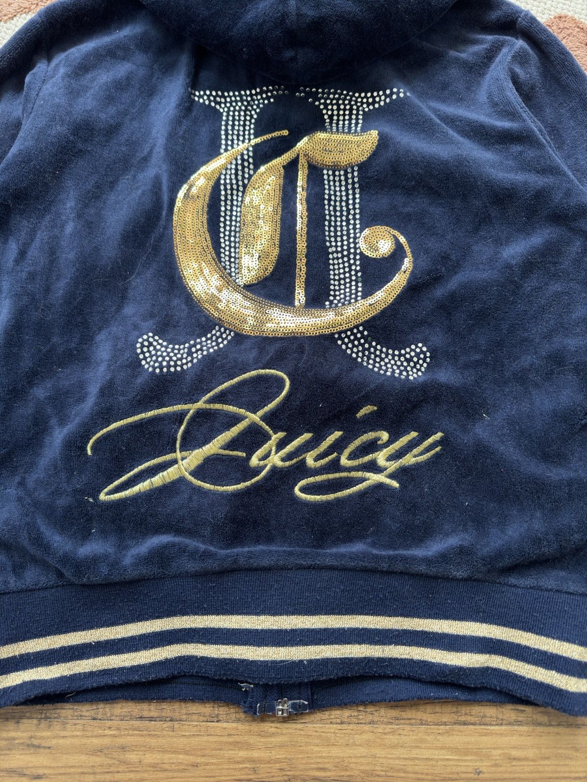Juicy Couture VINTAGE VELOUR JUICY COUTURE CROPPED 2000s ZIP UP HOODIE Size M / US 6-8 / IT 42-44 - 8 Thumbnail