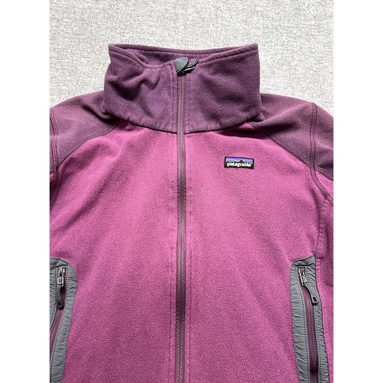 Patagonia Patagonia Jacket Women XS Fleece Full Zip Long Sleeve Pocket Purple Solid Jacket Modern Classic Women XS Size XS / US 0-2 / IT 36-38 - 2 Thumbnail