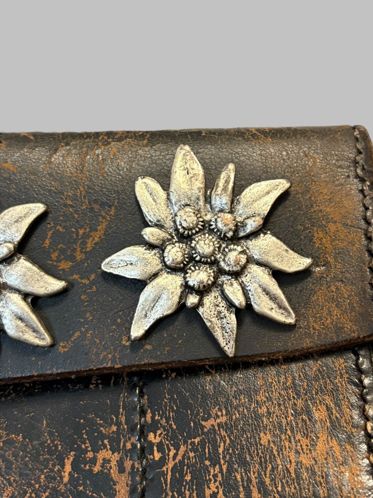 Vintage 🔥 WW2 DISTRESSED GERMAN MILITARY BAG VINTAGE CRACKED LEATHER Size ONE SIZE - 9 Thumbnail