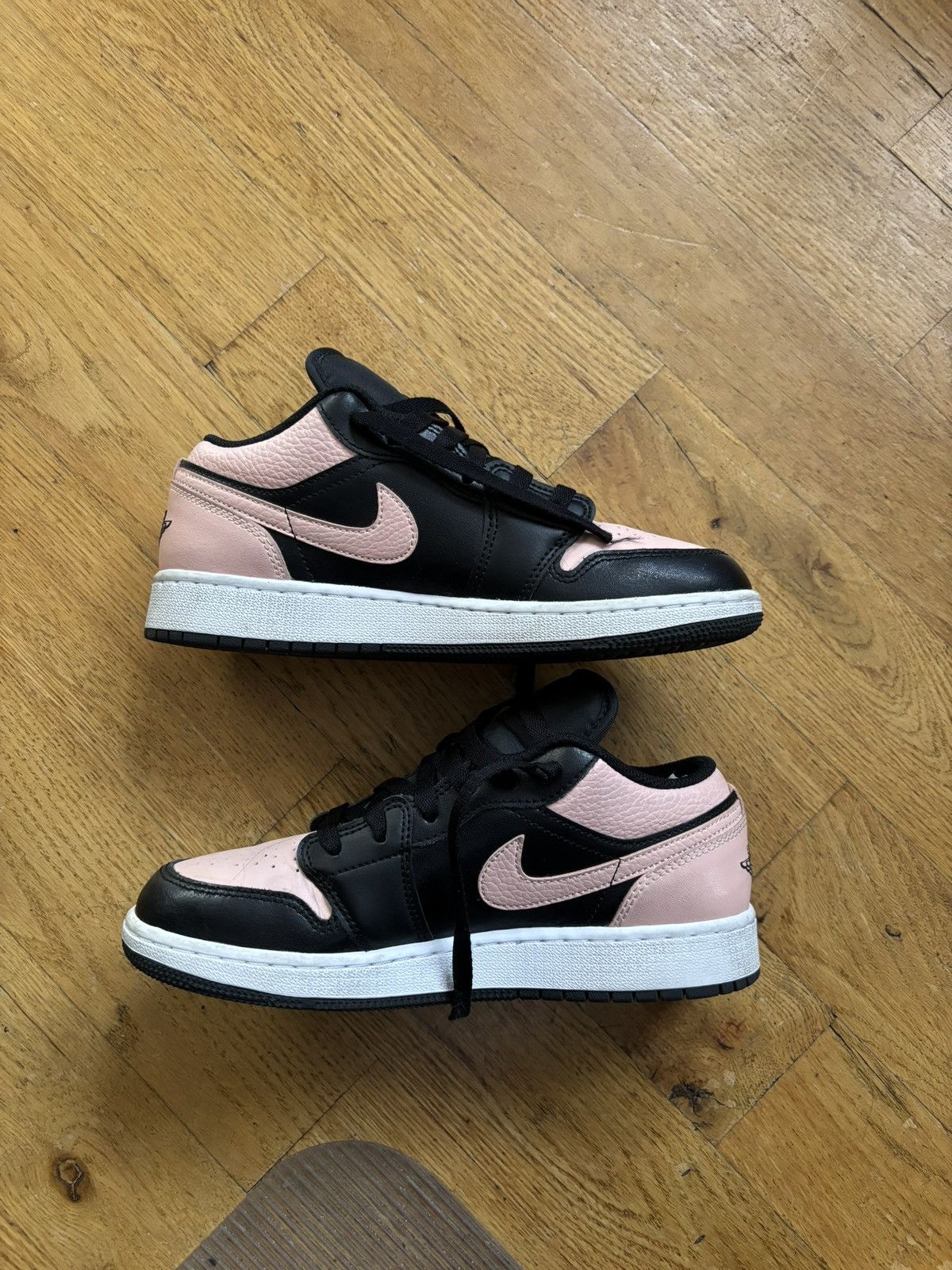 Air Jordan 1 Low Crimson Tint - US 6Y