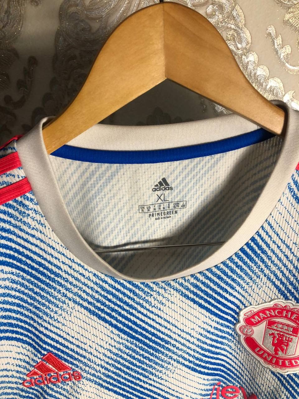 Adidas VINTAGE ADIDAS FC MANCHESTER UNITED ENGLAND SOCCER JERSEY Size US XL / EU 56 / 4 - 3 Thumbnail