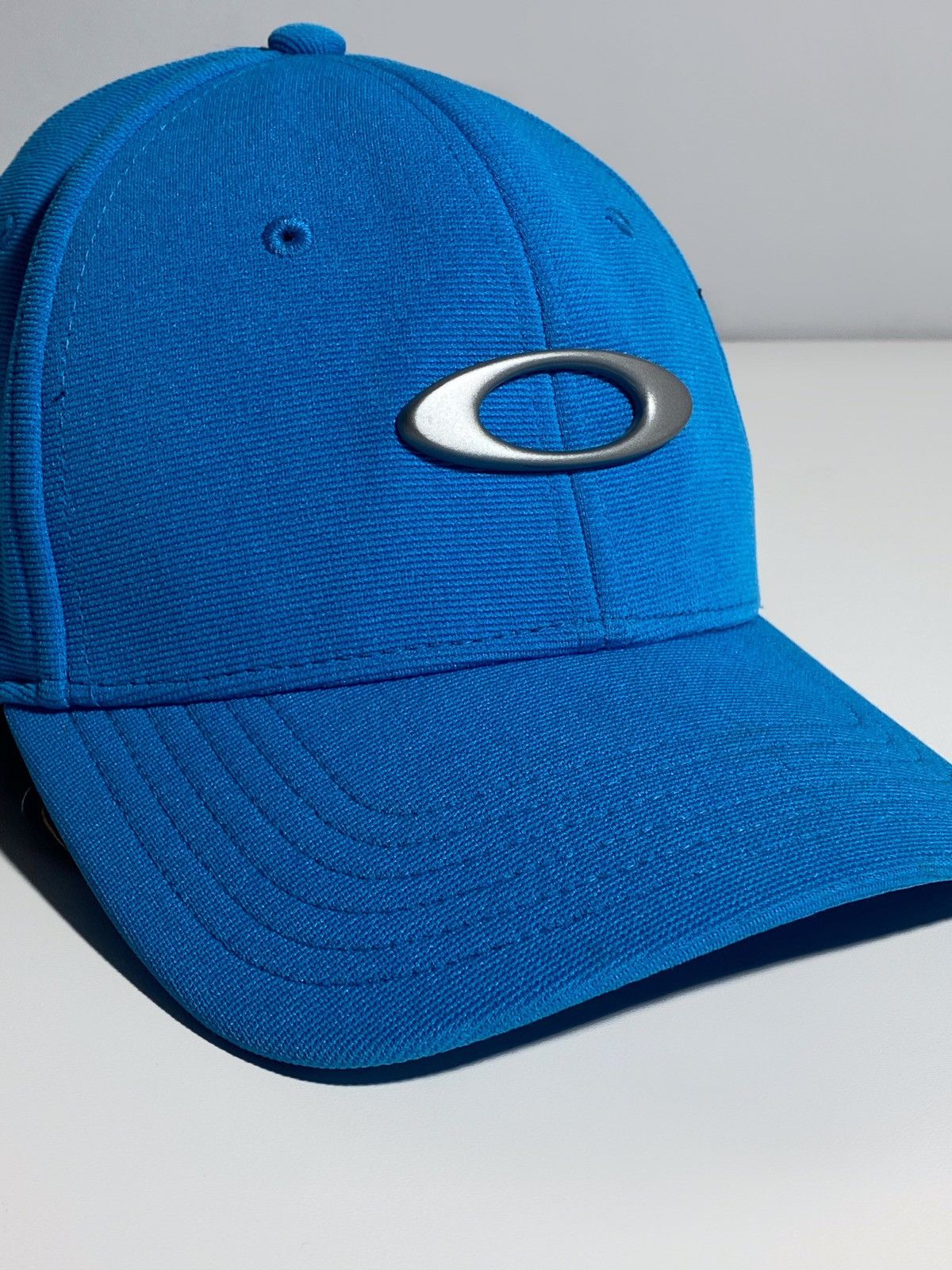 Oakley 🔥Y2K OAKLEY METAL ICON FLEX FIT CAP BLUE RARE GORPCORE STYLE Size ONE SIZE - 2 Thumbnail