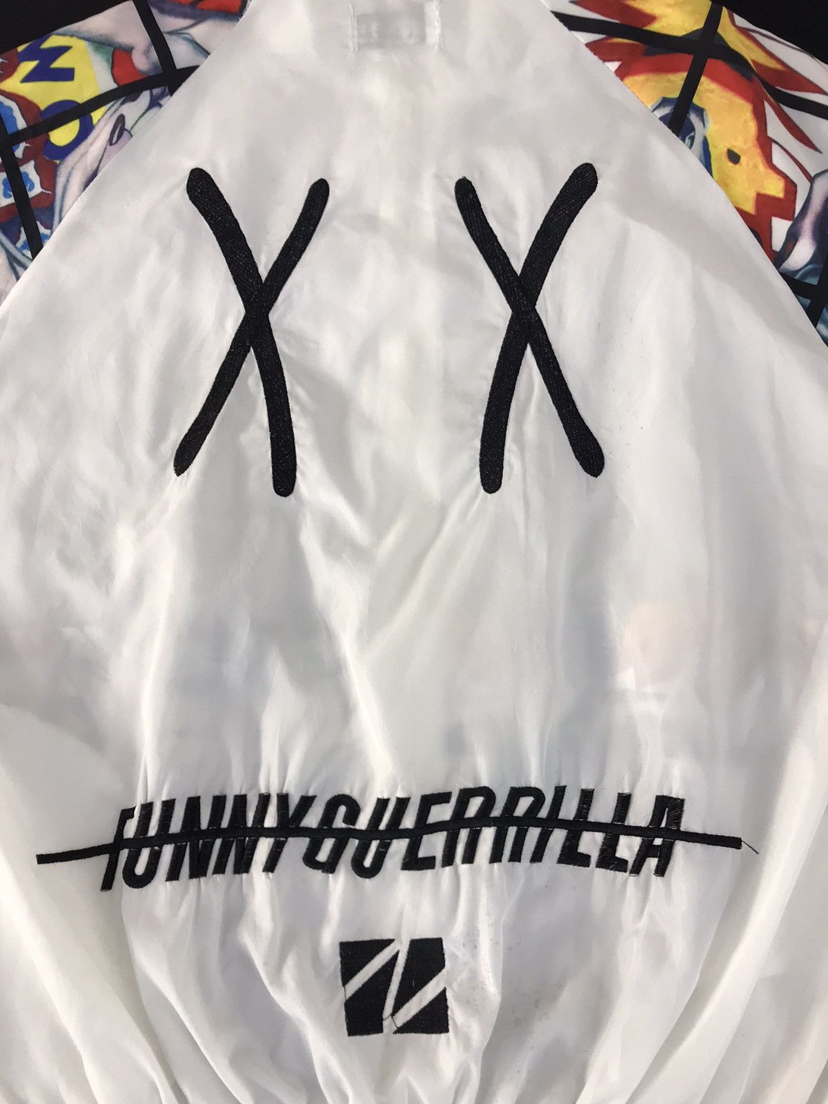Japanese Brand Vintage Windbreaker Funny Guerrilla Design Art Zipper Design Size US XL / EU 56 / 4 - 12 Thumbnail
