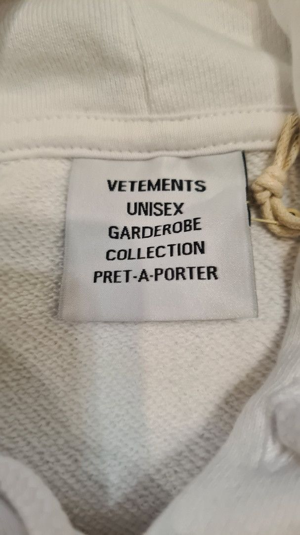 Vetements Vetements - The Devil Does Wear Vetements Oversize Hoodie Size US M / EU 48-50 / 2 - 7 Thumbnail