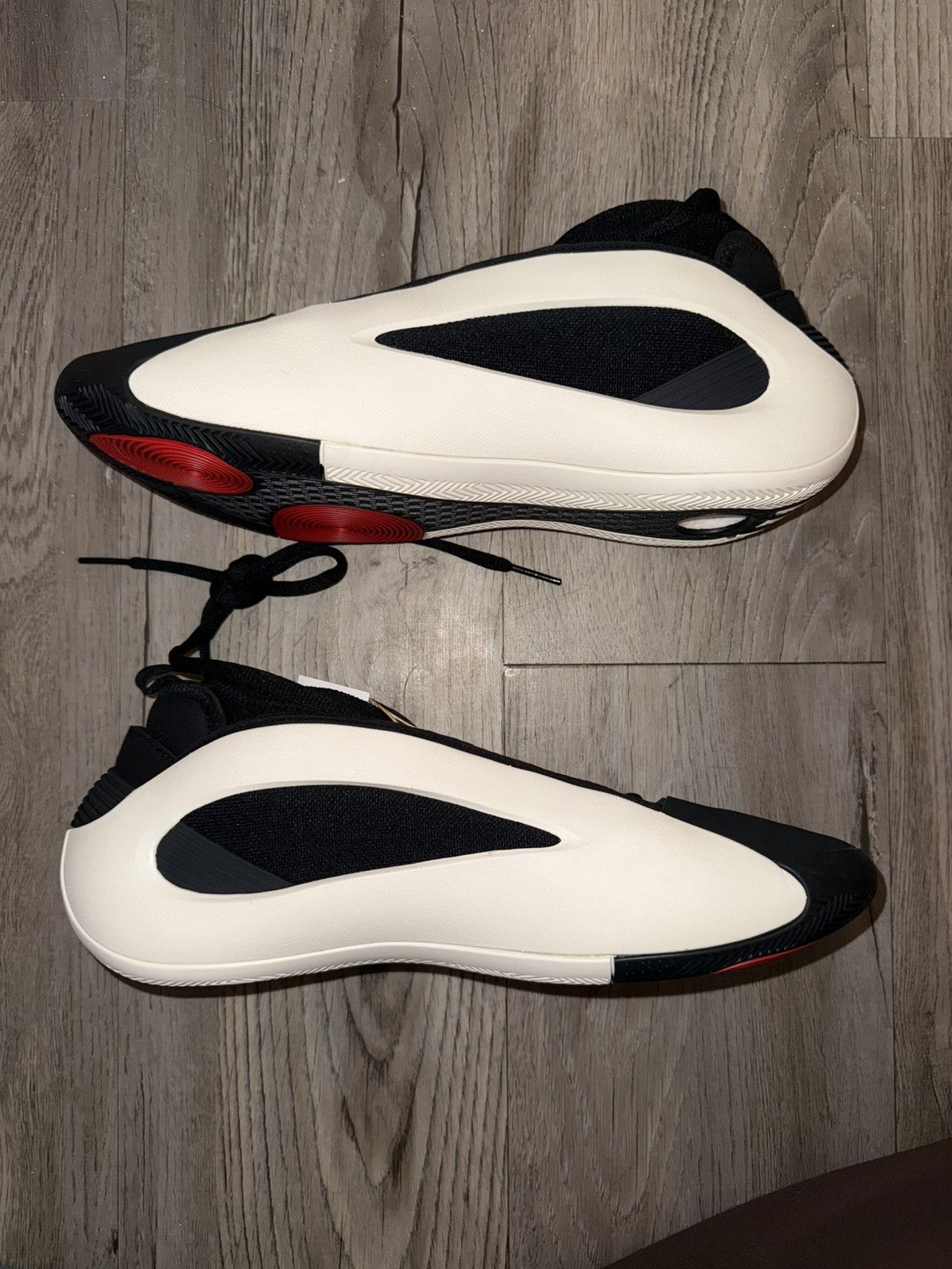 Adidas Harden Volume 8 Size US 11.5 / EU 44-45 - 3 Thumbnail