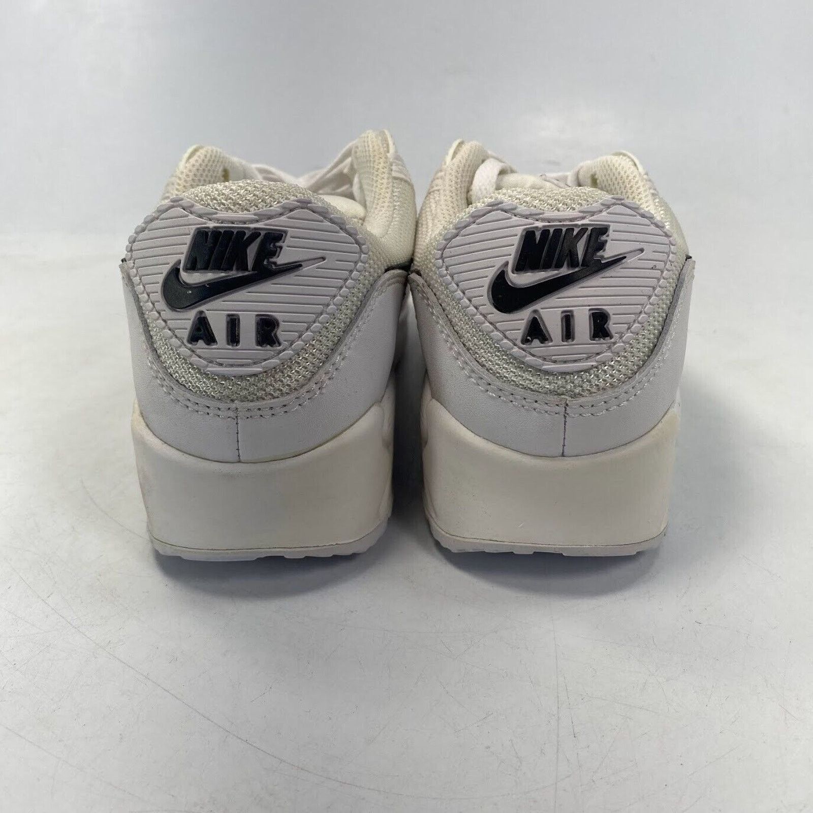 Nike NEW Nike Air Max 90 Women's White Black Sneaker CQ2560 101 Size US 5.5 / EU 38 - 5 Thumbnail