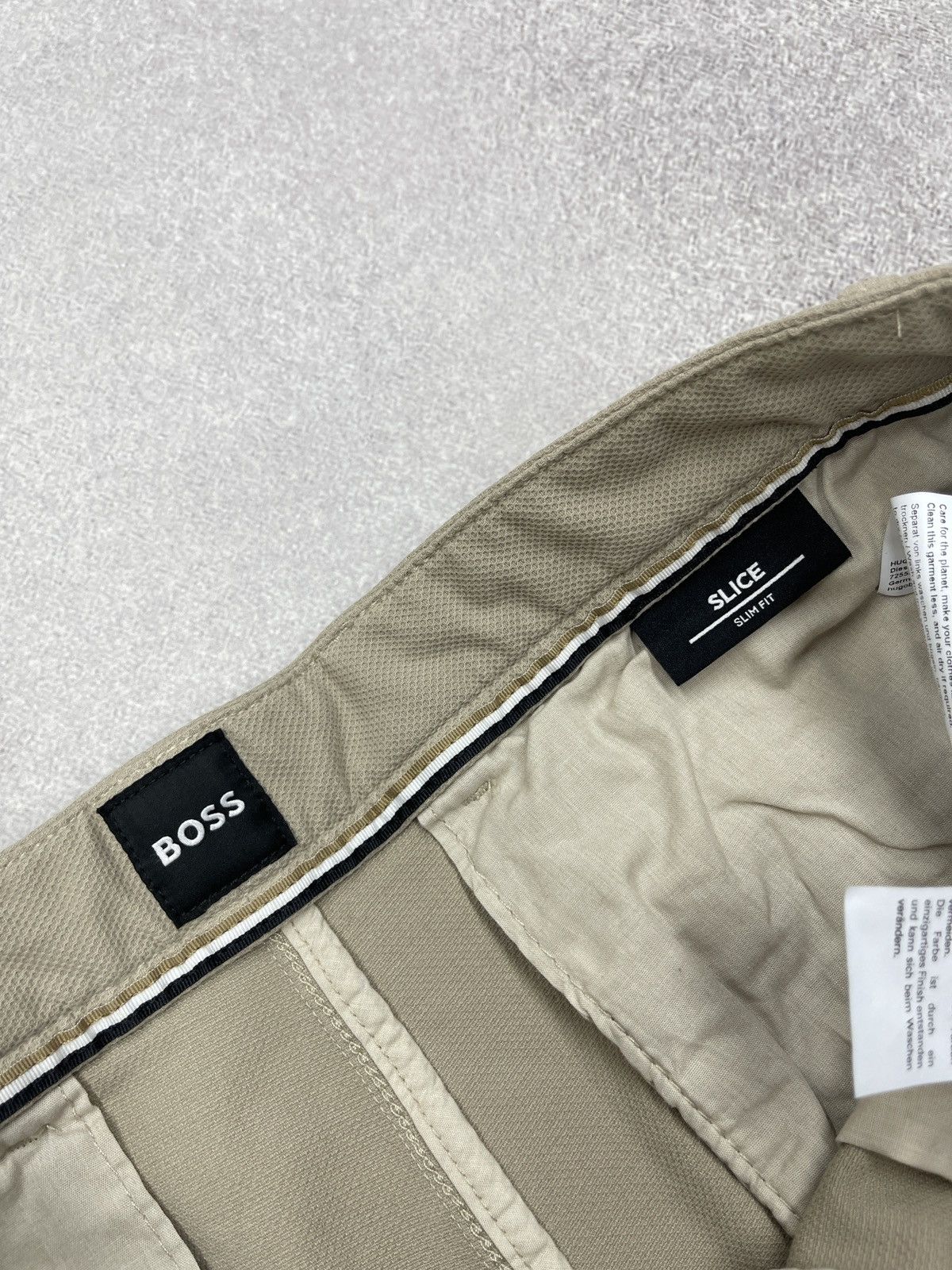 Hugo Boss Mens Hugo Boss Slice Short Beige Size 34 Size US 34 / EU 50 - 8 Thumbnail