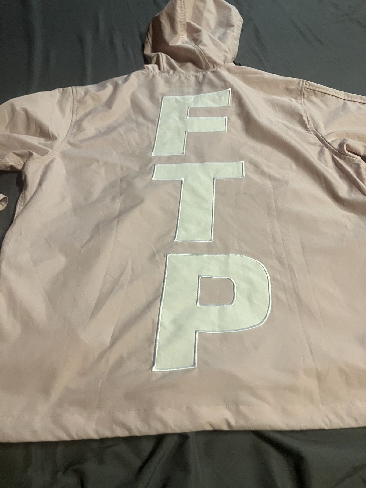 Fuck The Population FTP Vertical Logo anorak - dusty pink SS22 size M Size US M / EU 48-50 / 2 - 10 Thumbnail