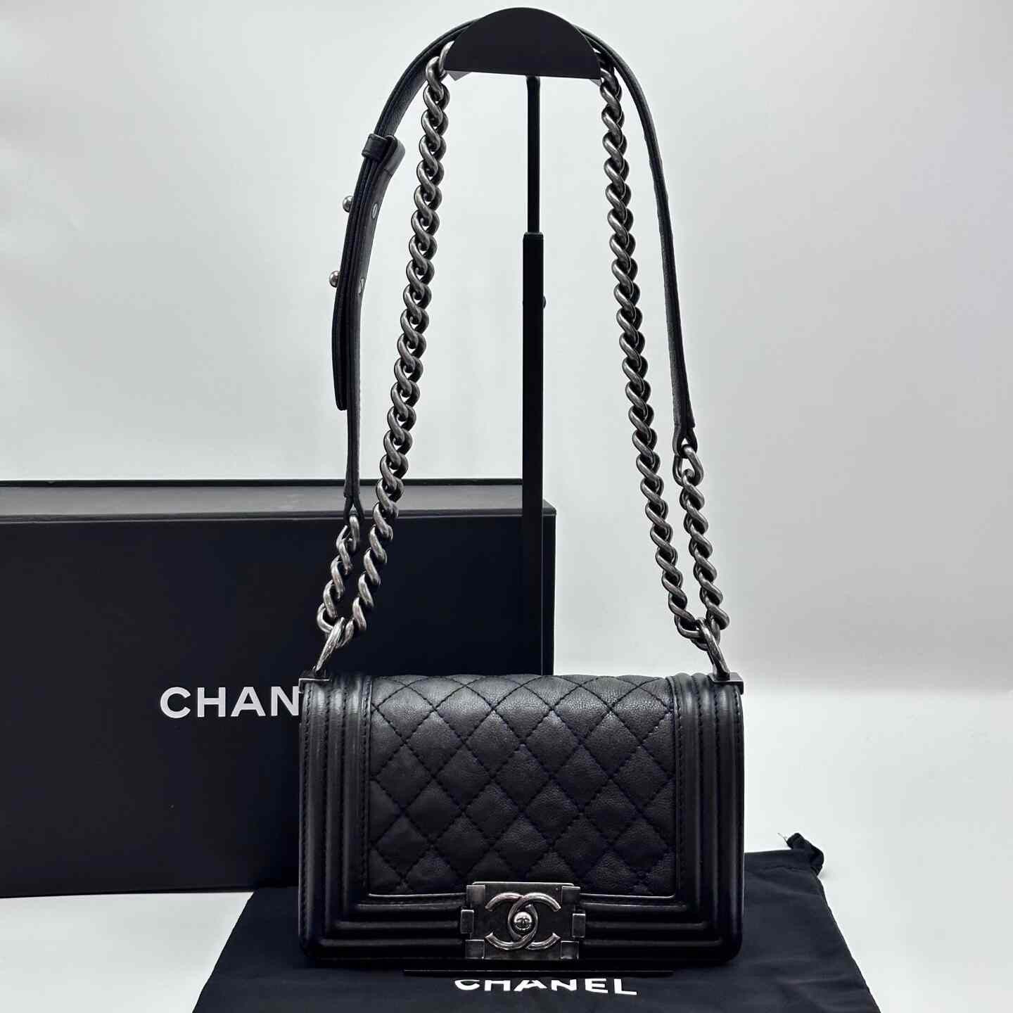 Chanel Pre-loved Bag Very good condition Size ONE SIZE - 1 Thumbnail