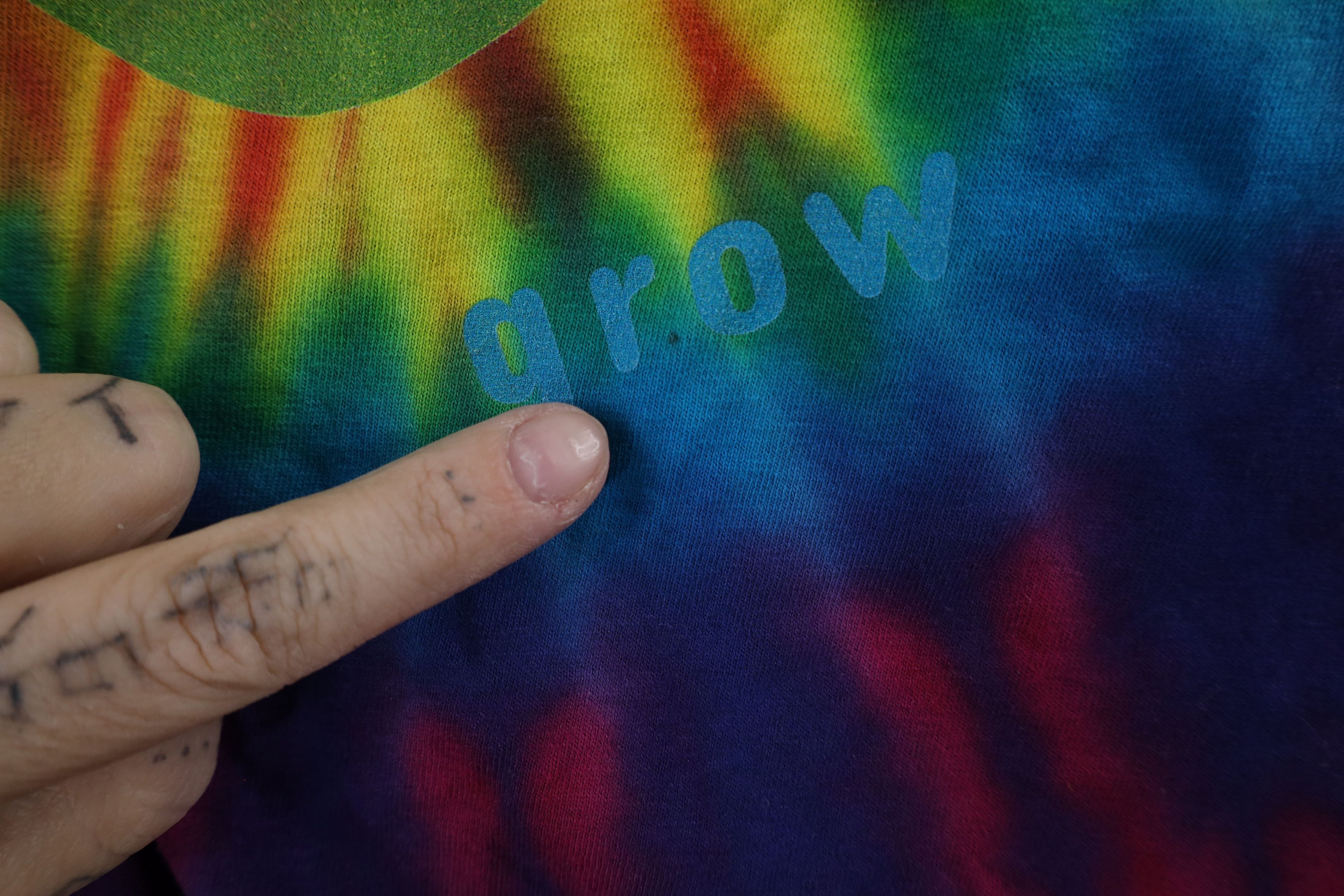 Vintage Vintage Streetwear Rainbow Tie Dye Grow Short Sleeve T-Shirt Size US L / EU 52-54 / 3 - 5 Thumbnail