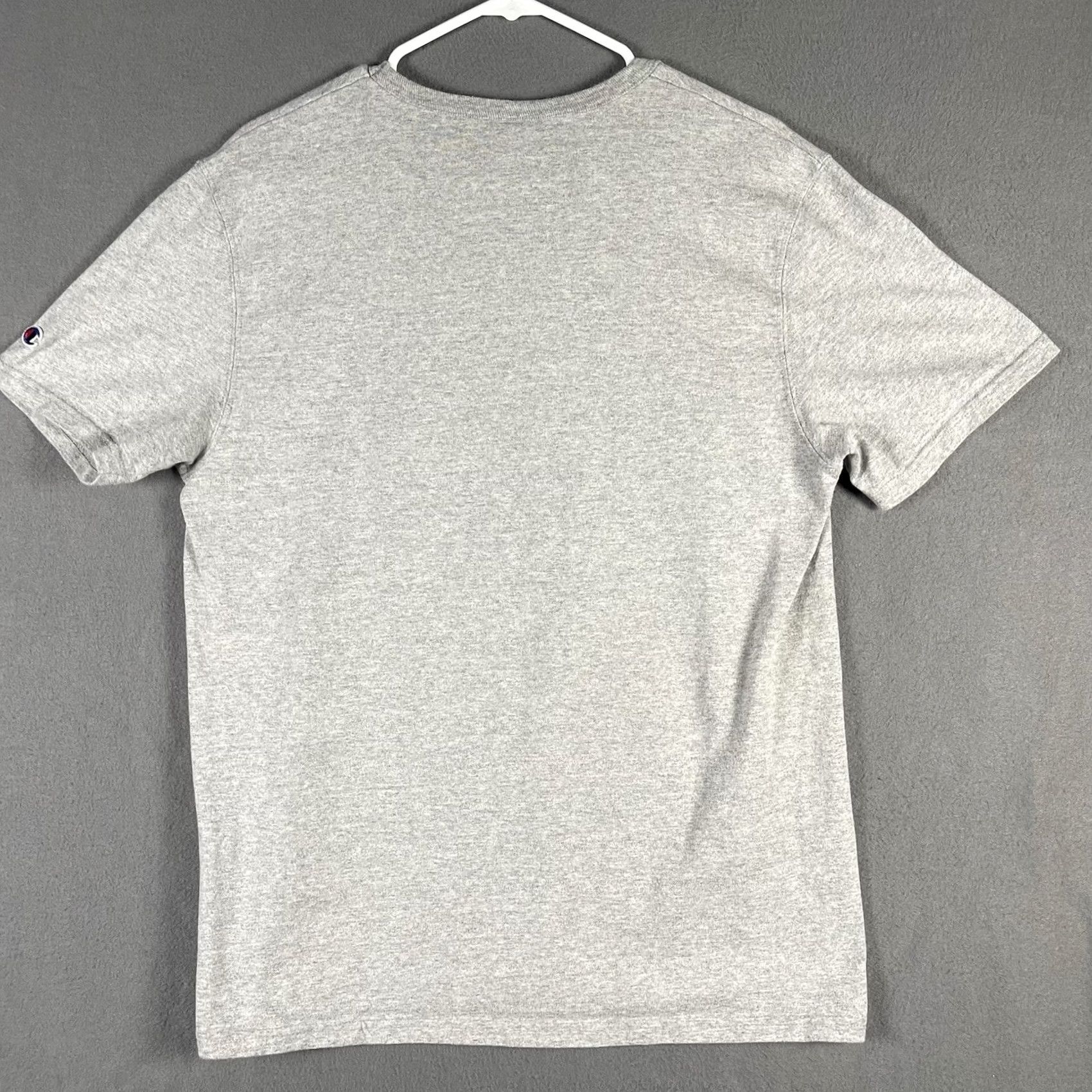 Champion VINTAGE Champion Football T-Shirt Gray Adult Medium Crew Neck Short Sleeve Men 90s USA Sports Football Embroidered Logo COTTON POLYESTER Size US M / EU 48-50 / 2 - 2 Thumbnail