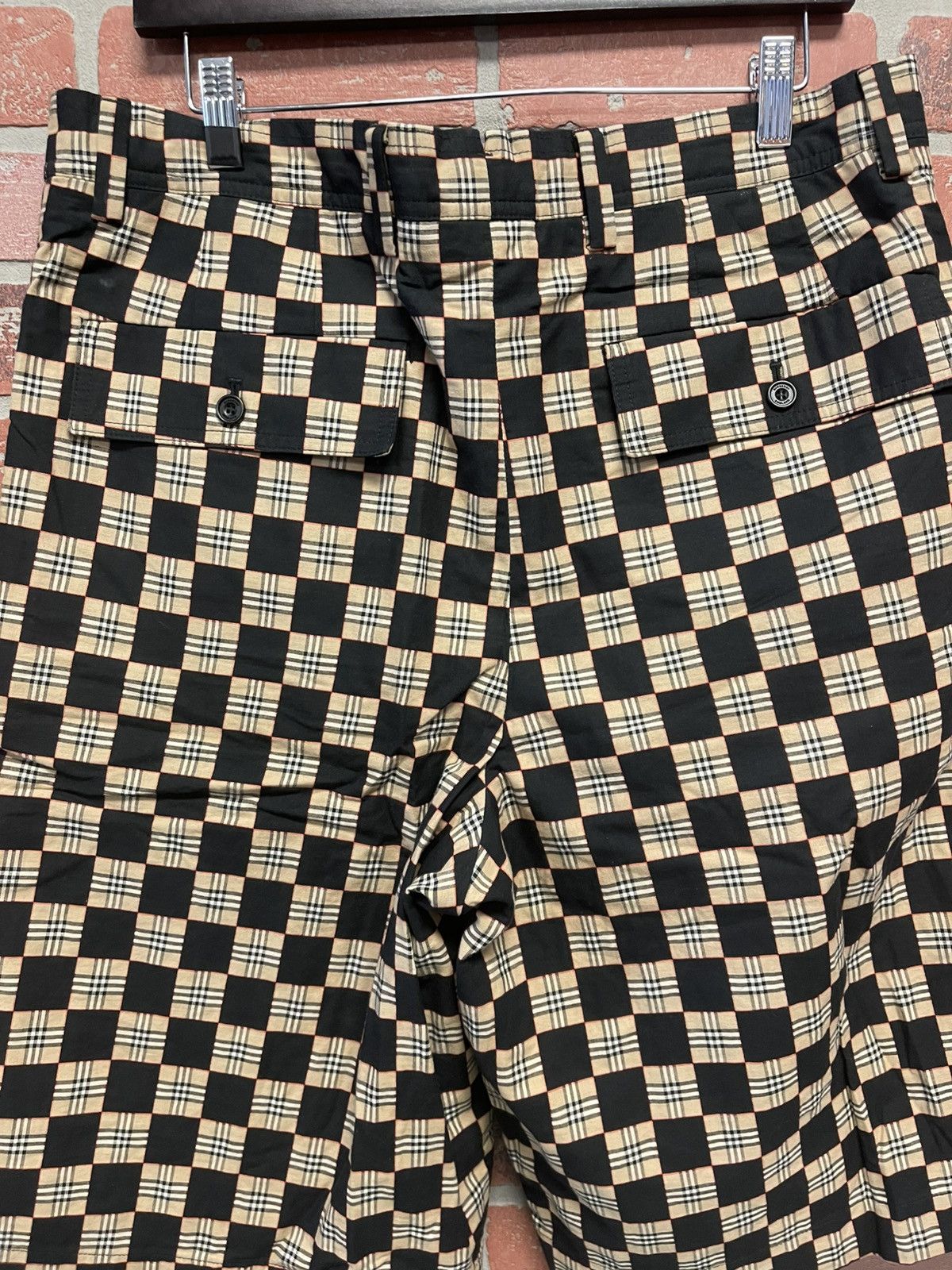 Burberry Size 52 - Burberry Checkered Tailored Shorts Black/Multi Size US 38 / EU 54 - 6 Thumbnail