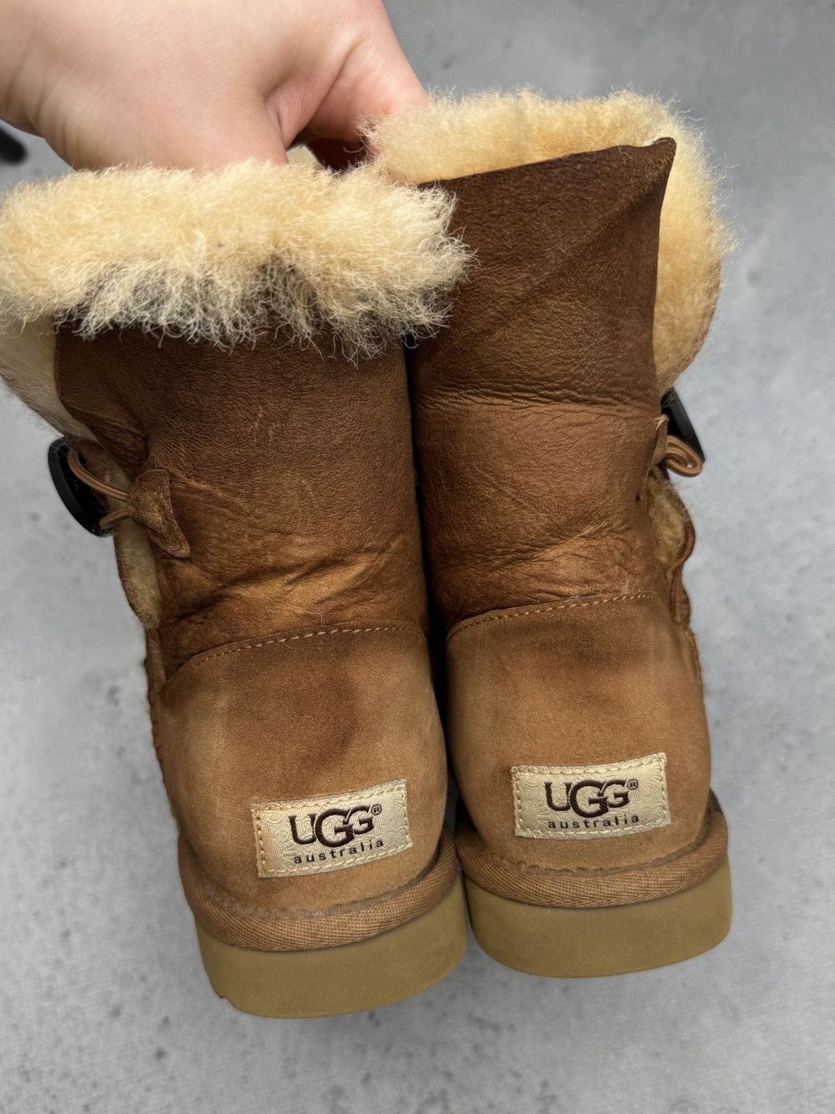 Ugg UGG Australia Bailey Button Short Chestnut Sheepskin Boots Size US 6 / IT 36 - 5 Thumbnail