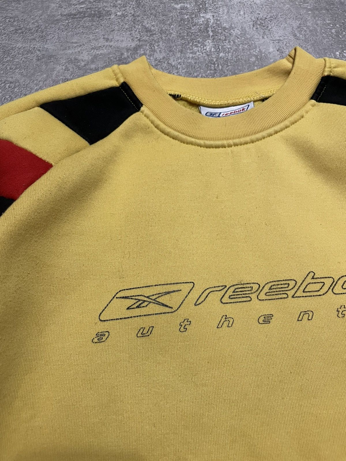 Reebok Vintage Reebok Authentic Big Logo Buggy Boxy Sweatshirt 90s Size US L / EU 52-54 / 3 - 9 Thumbnail