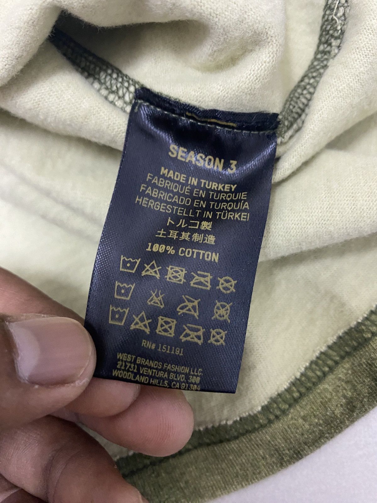 Yeezy YEEZY SEASON 3 CAMO OVERSIZE T-SHIRT Size US L / EU 52-54 / 3 - 5 Thumbnail