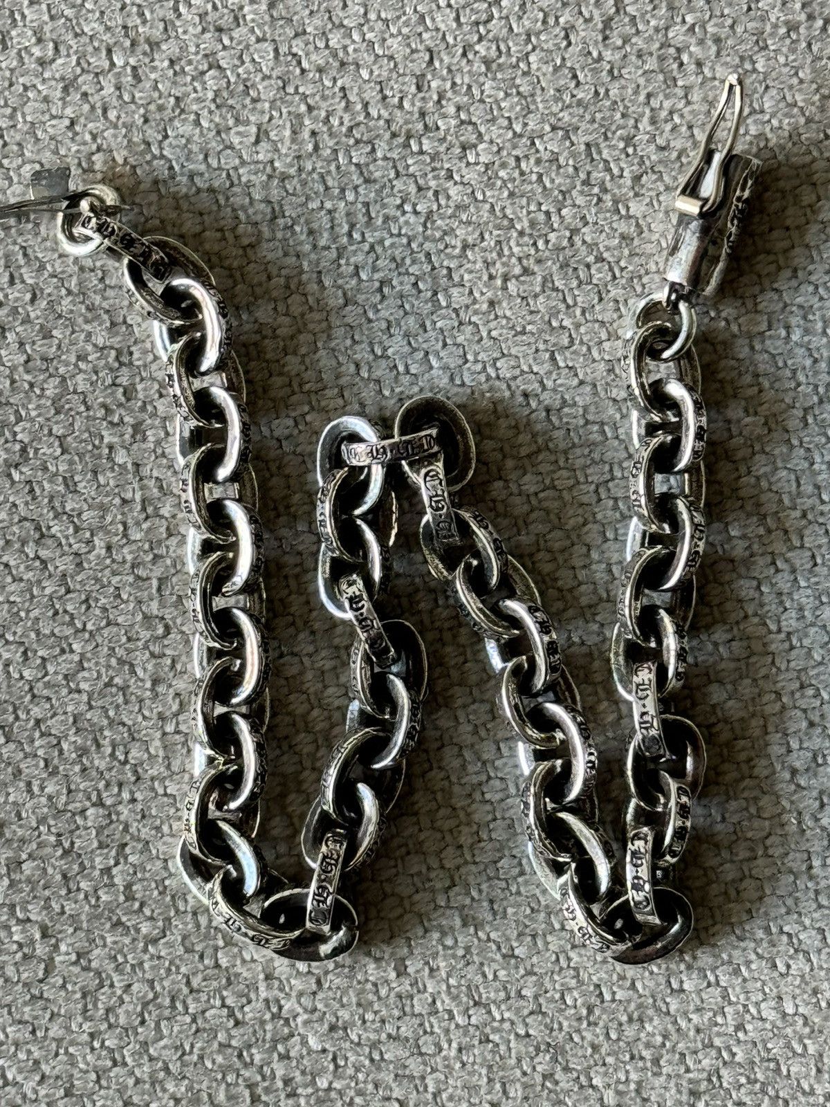 image of Chrome Hearts Paper Chain Bracelet in Silver, Men's