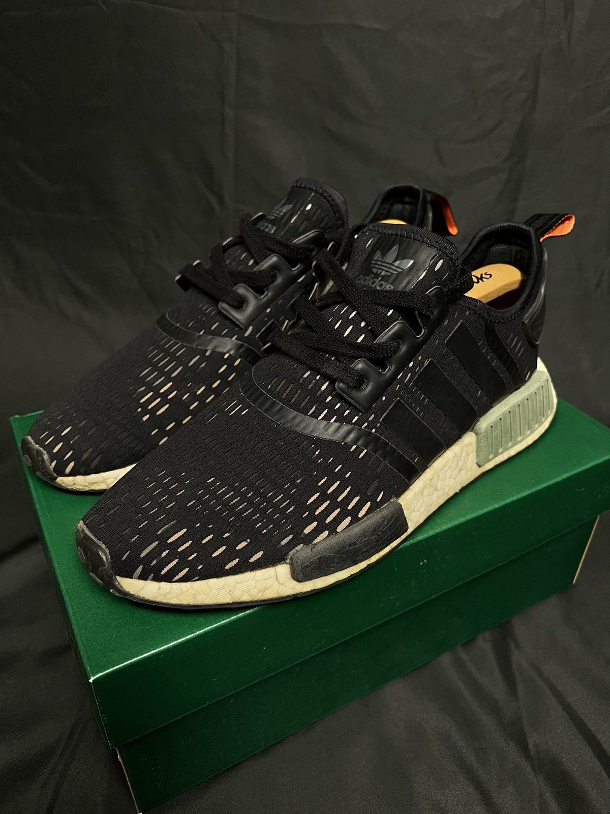 Adidas × Japanese Brand RARE Adidas NMD R1 base green core black Size US 10 / EU 43 - 5 Thumbnail