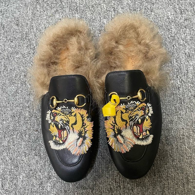 Gucci Gucci Black Tiger Embroidered Fur Slides Size US 6.5 / EU 39-40 - 2 Thumbnail