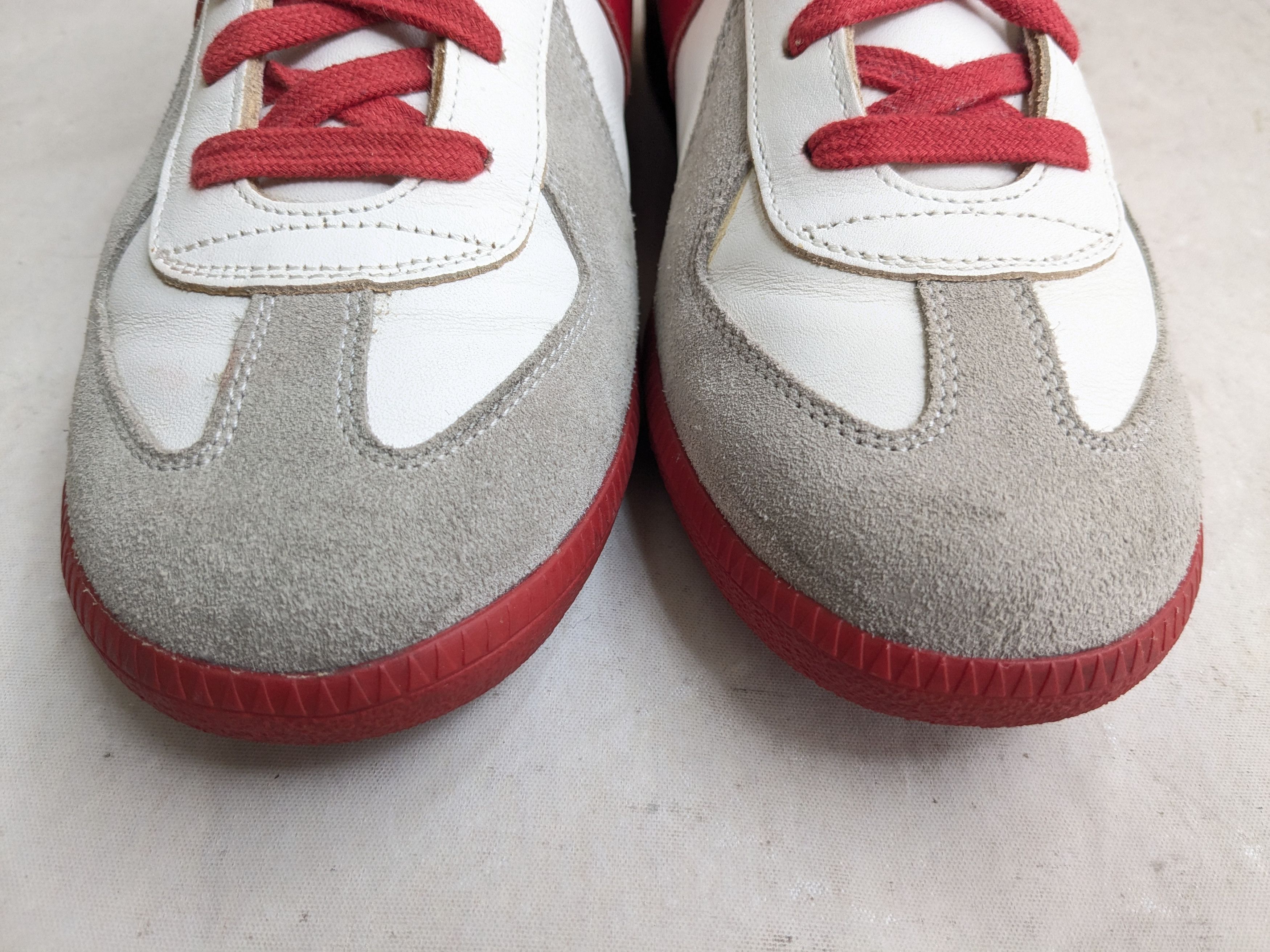 Maison Margiela Maison Margiela GAT Replica White Gray Red 8 41 Size US 8 / EU 41 - 3 Thumbnail