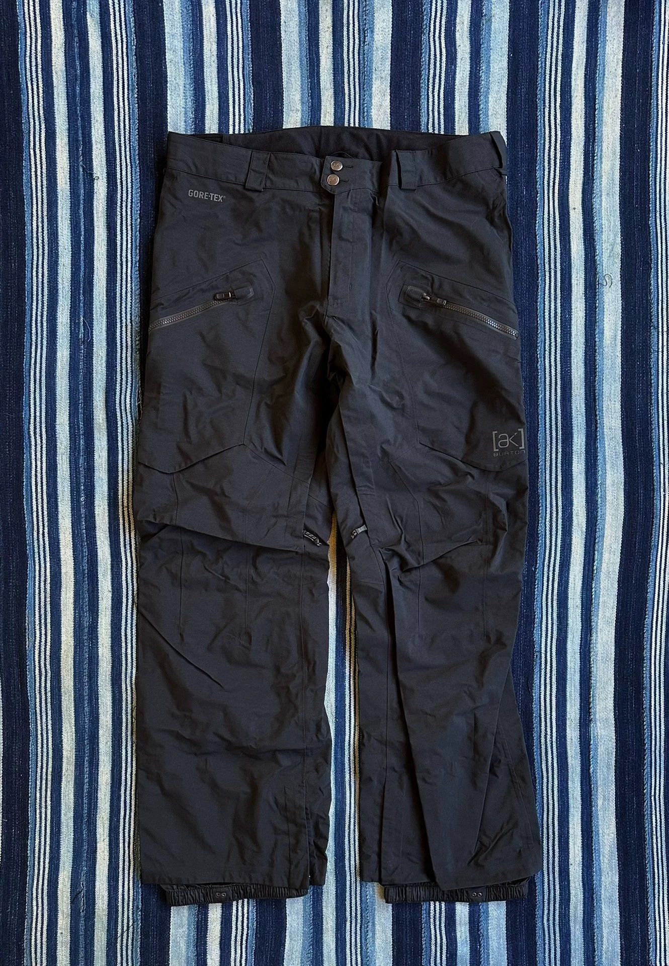 Burton Black Gore-Tex Casual Pants Size 36 Size US 36 / EU 52 - 1 Thumbnail