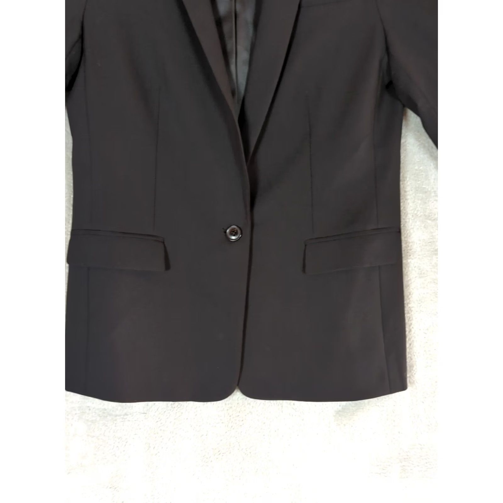 Banana Republic Banana Republic Wool Blazer Women 6P Petite Black Single Button Basic Jacket Knit Lined Pockets Wool Blazer for Business Fall Winter Mens? No Size M / US 6-8 / IT 42-44 - 3 Thumbnail
