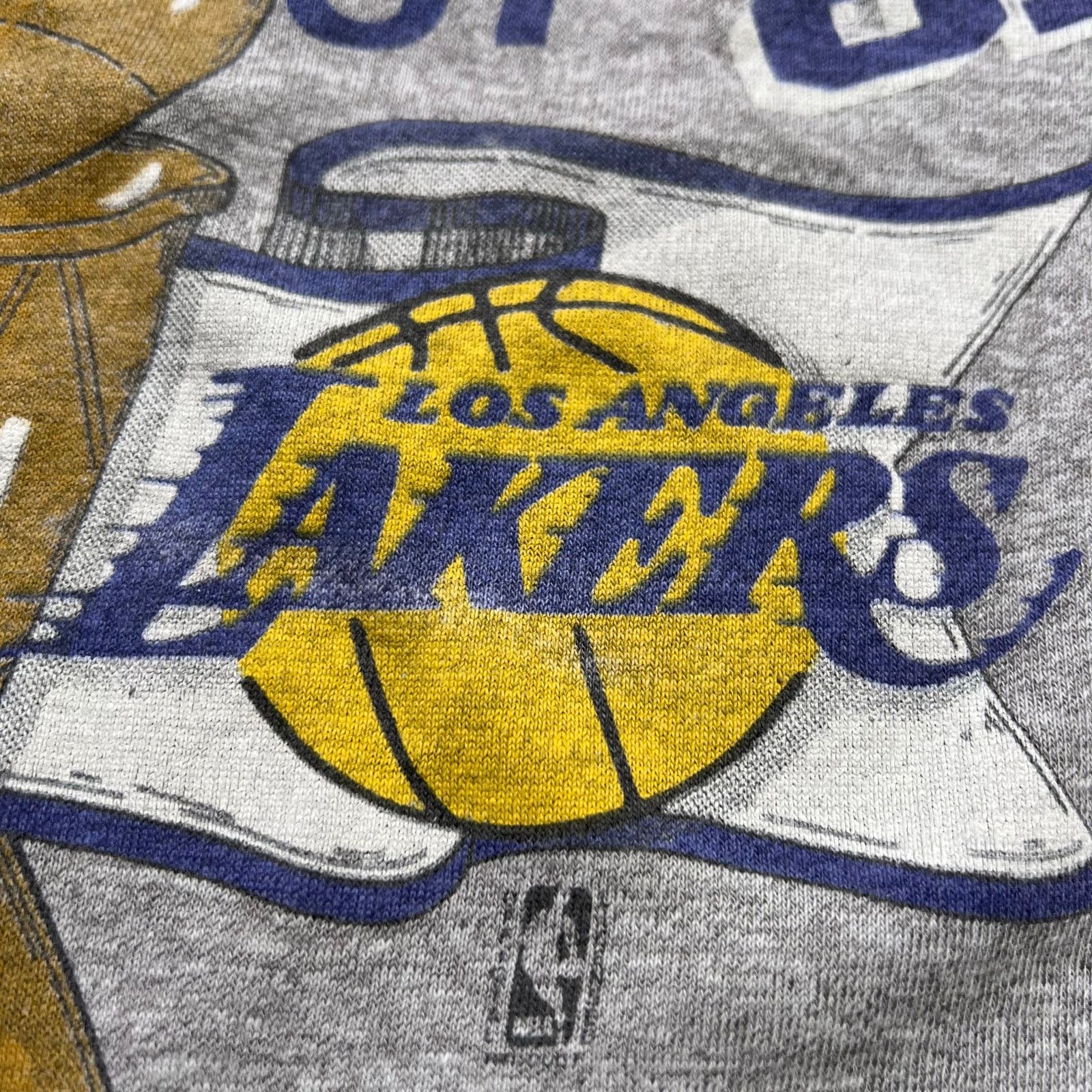 Vintage Vintage 80s Los Angeles Lakers Champions Gray T Shirt Men XL Size US XL / EU 56 / 4 - 11 Thumbnail