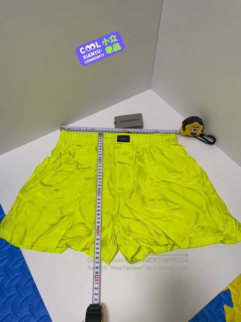 Balenciaga Balenciaga Tagged High Waist Short Pants Size US 36 / EU 52 - 1 Thumbnail