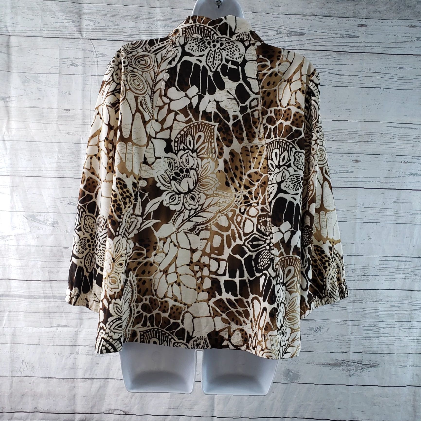 Vintage Chicos Zenergy Womens Jacket L Brown Cream Floral Animal Print Jacket, 3/4 Sleeve, Snap Closure, Polyester, Basic Womens Jacket - Mens/ Womens? Size L / US 10 / IT 46 - 4 Thumbnail