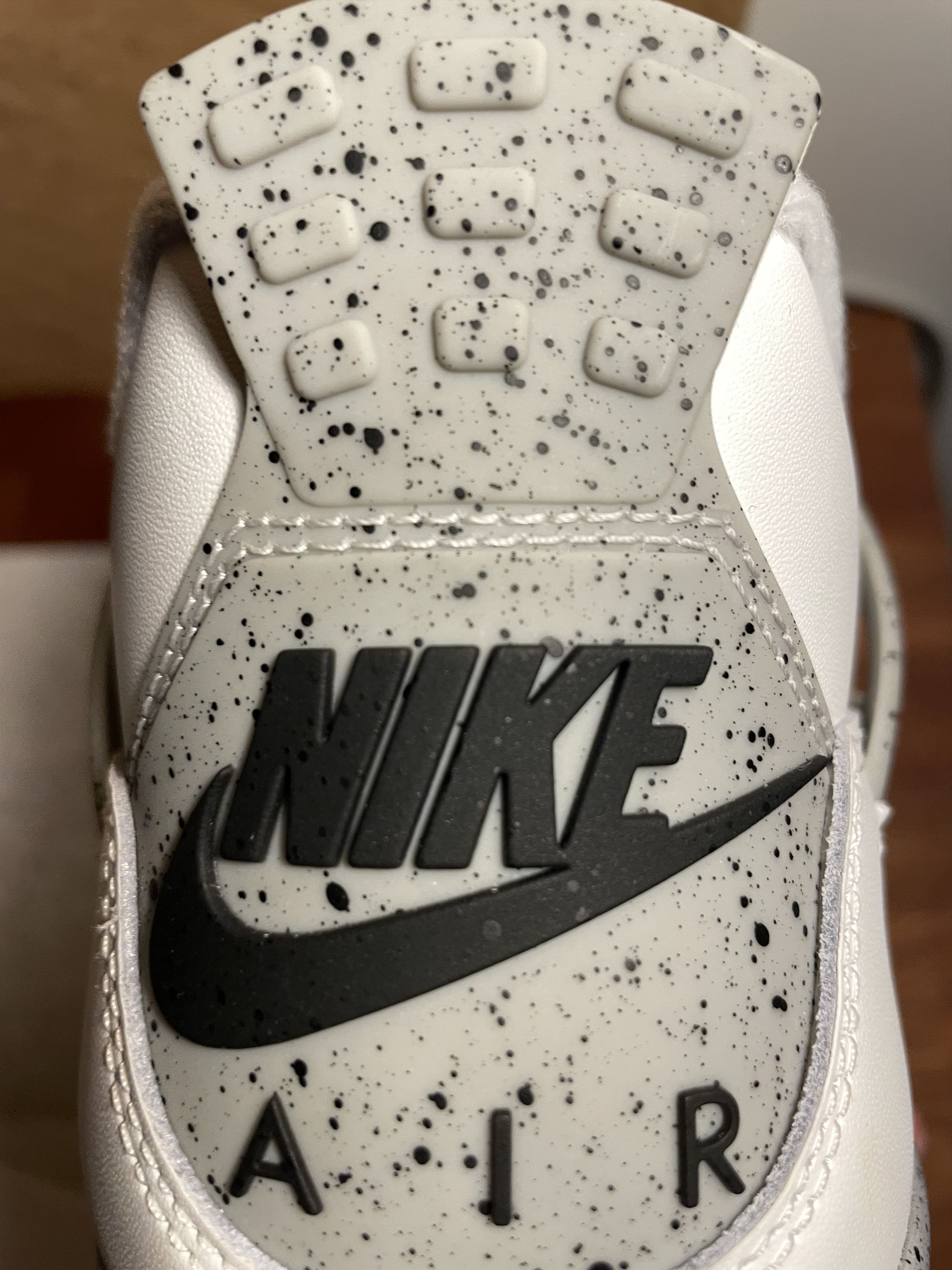 Jordan Brand Nike Air Jordan 4 white cement Size US 10.5 / EU 43-44 - 5 Thumbnail