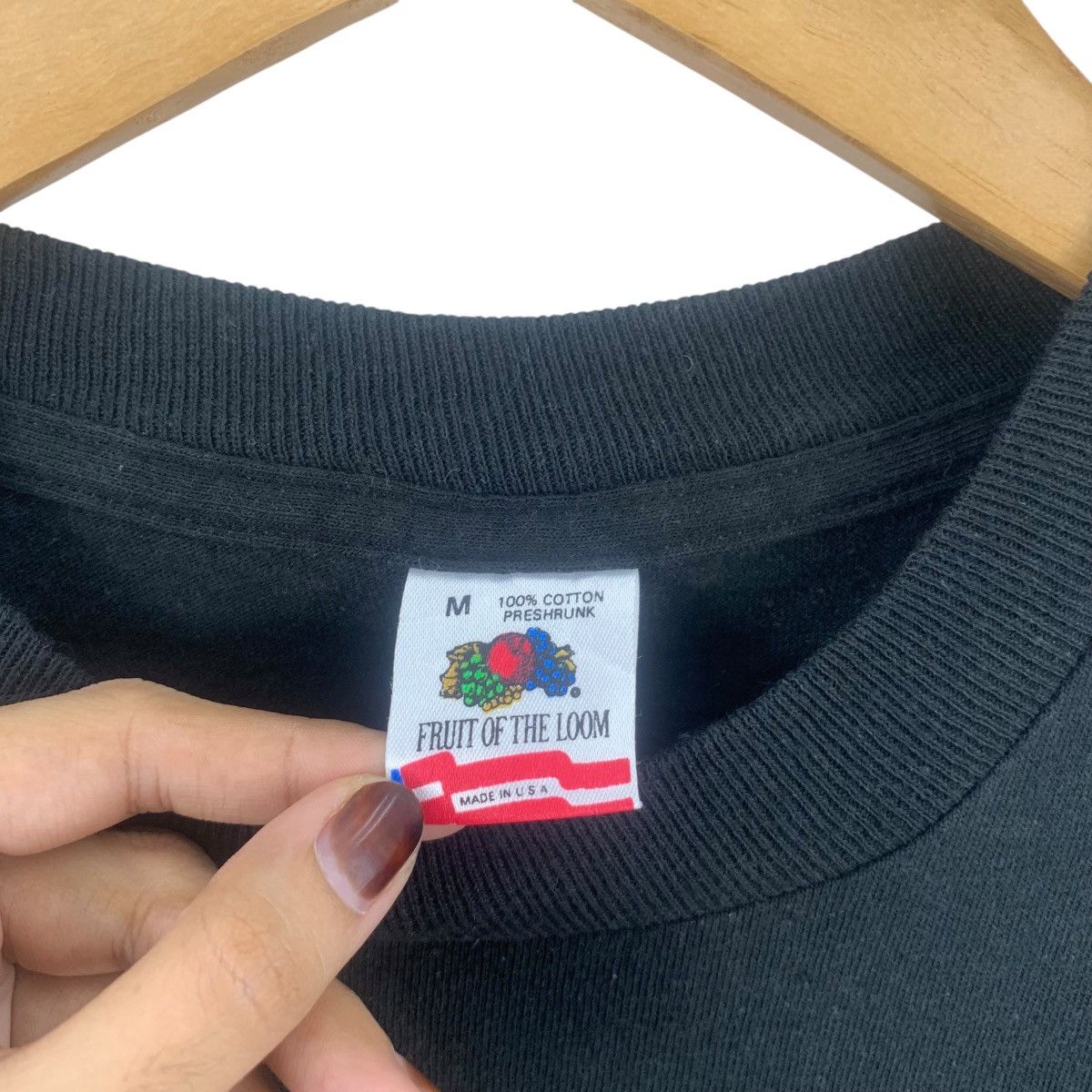 Vintage Vintage 90s REVLON MAKEUP COSMETIC Promo Ads Tee Shirt Size S / US 4 / IT 40 - 7 Thumbnail