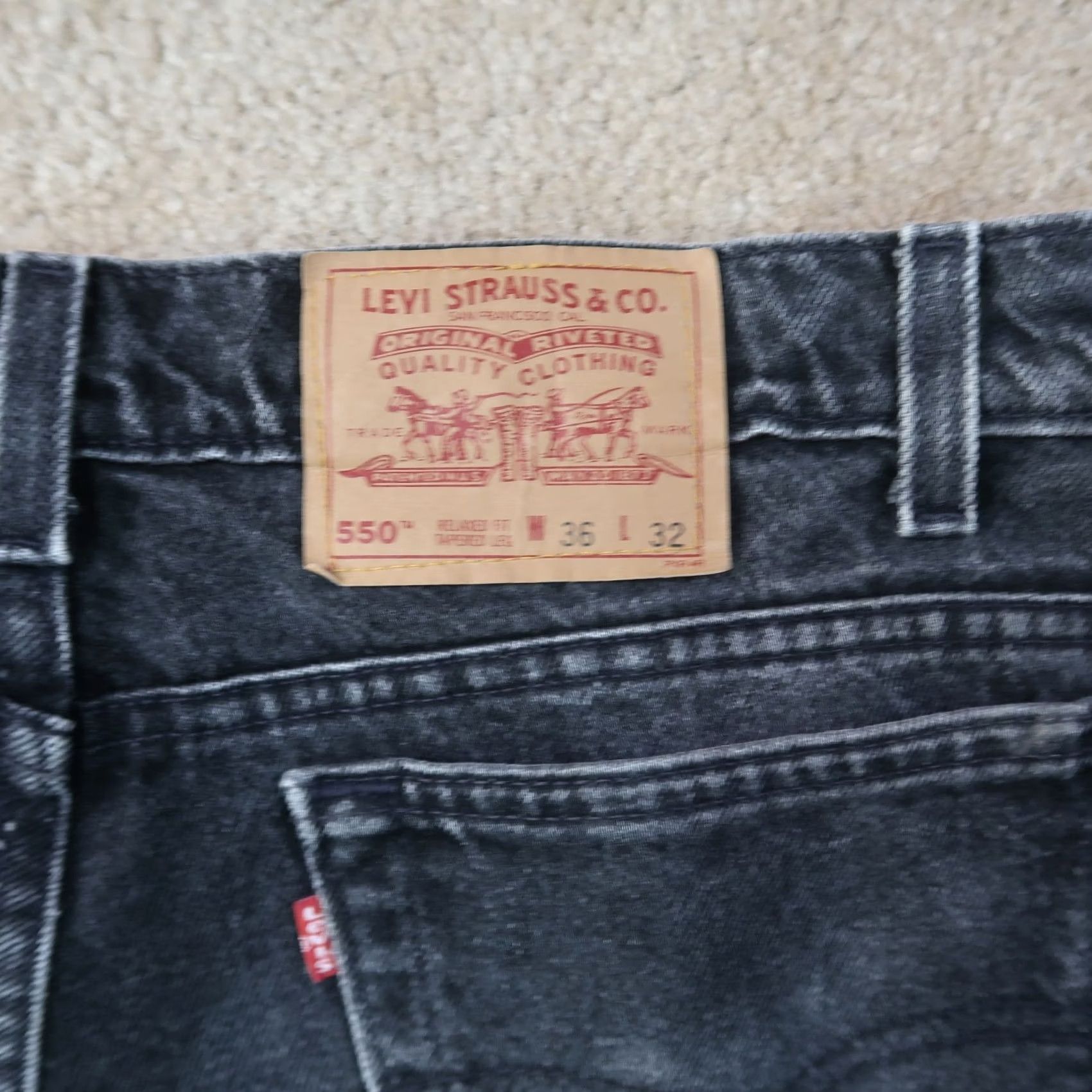 Levi's vintage Levi's 550 Jeans Men 36x32 Black Denim Relaxed Tapered 5-Pocket USA Denim Belt Loops Zipper Button Distressed Size US 36 / EU 52 - 5 Thumbnail