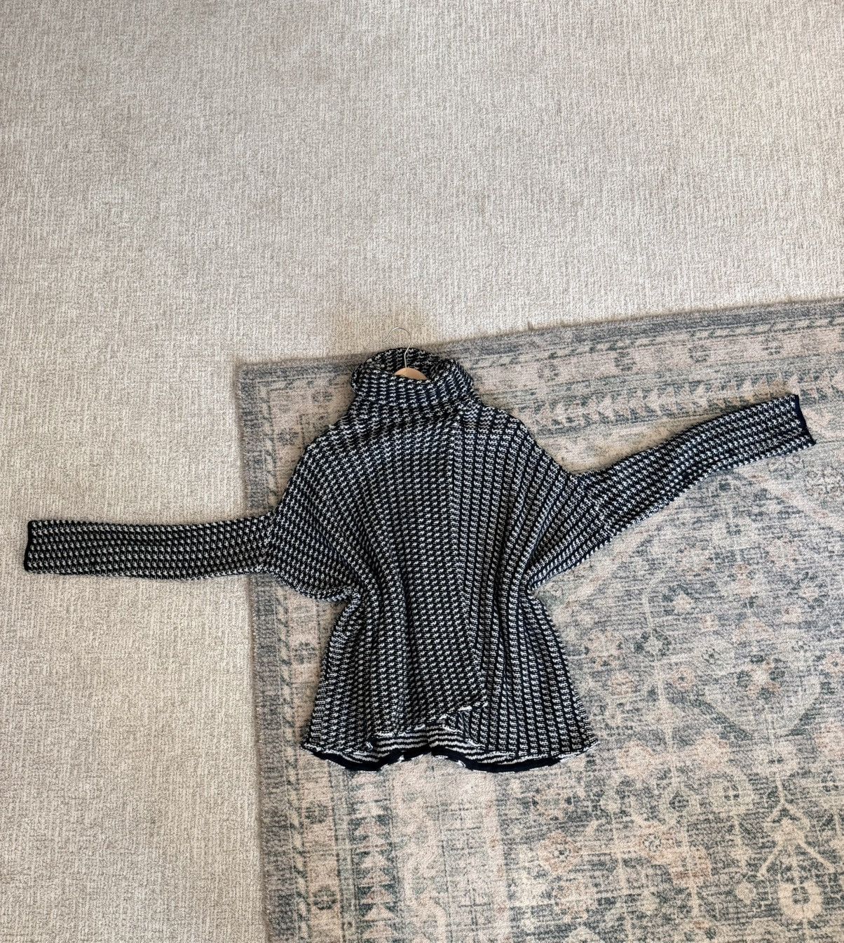 Diane von Furstenberg Diane Von Furstenberg Ahiga tweed turtleneck sweater M/L Size L / US 10 / IT 46 - 12 Thumbnail