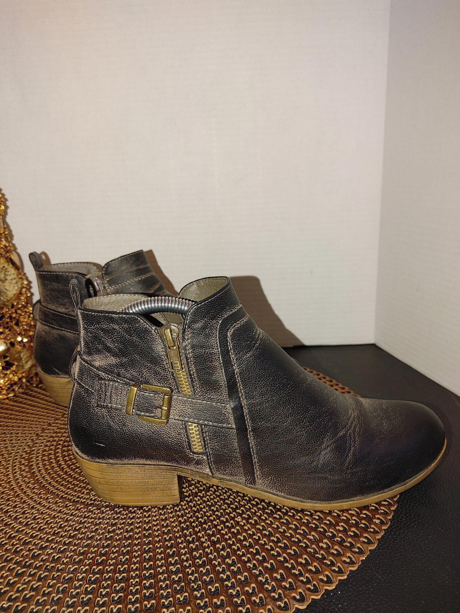 Designer Jessica Cline Dede Boots Size 9.5M Size US 9.5 / IT 39.5 - 1 Thumbnail