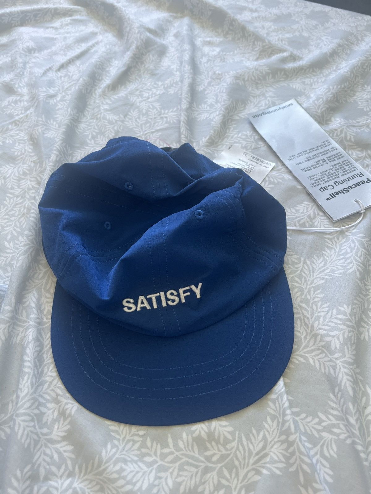 Satisfy BLUE SATISFY PeaceShell running cap RARE Size ONE SIZE - 1 Thumbnail