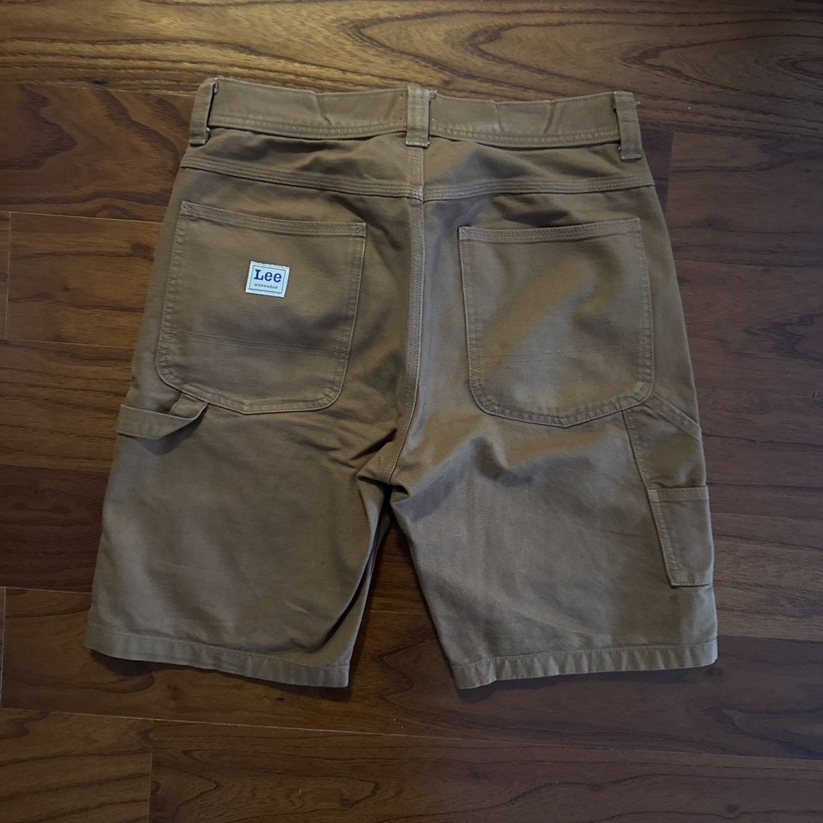 Lee Lee 30’ carpenter shorts Size US 30 / EU 46 - 2 Thumbnail