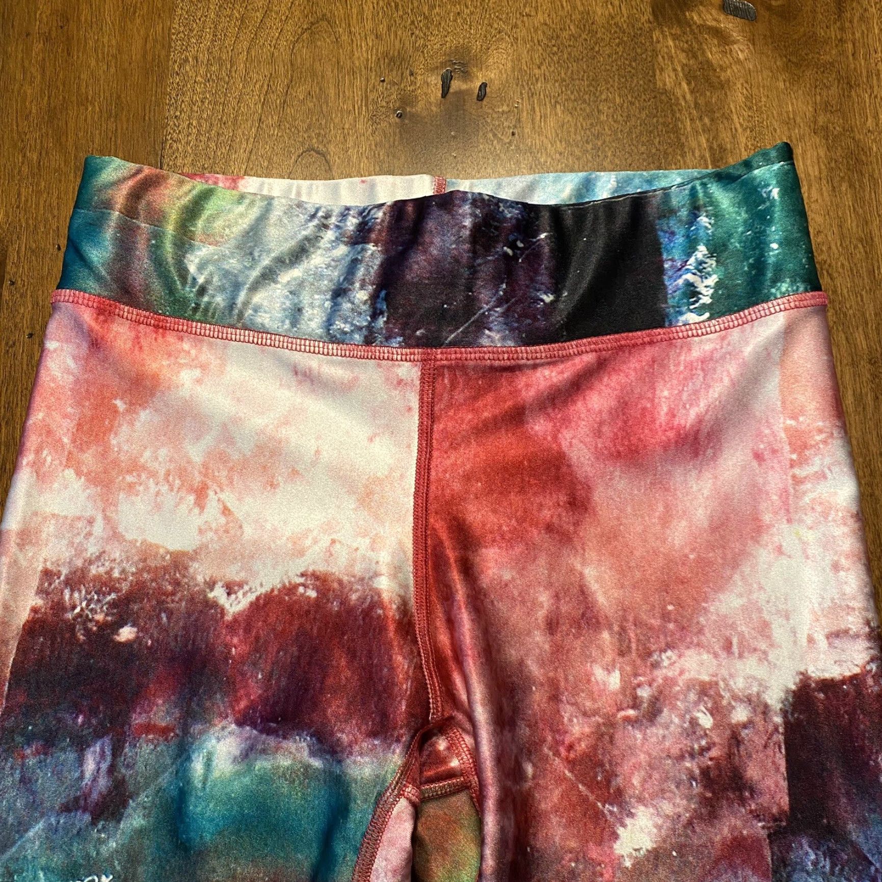 Terez Terez Leggings Womens L Multicolor Pink Purple Green 22.5” Inseam Capris Capris | Leggings | Womens | Regular | Multicolor Size 27" / US 4 / IT 40 - 2 Thumbnail