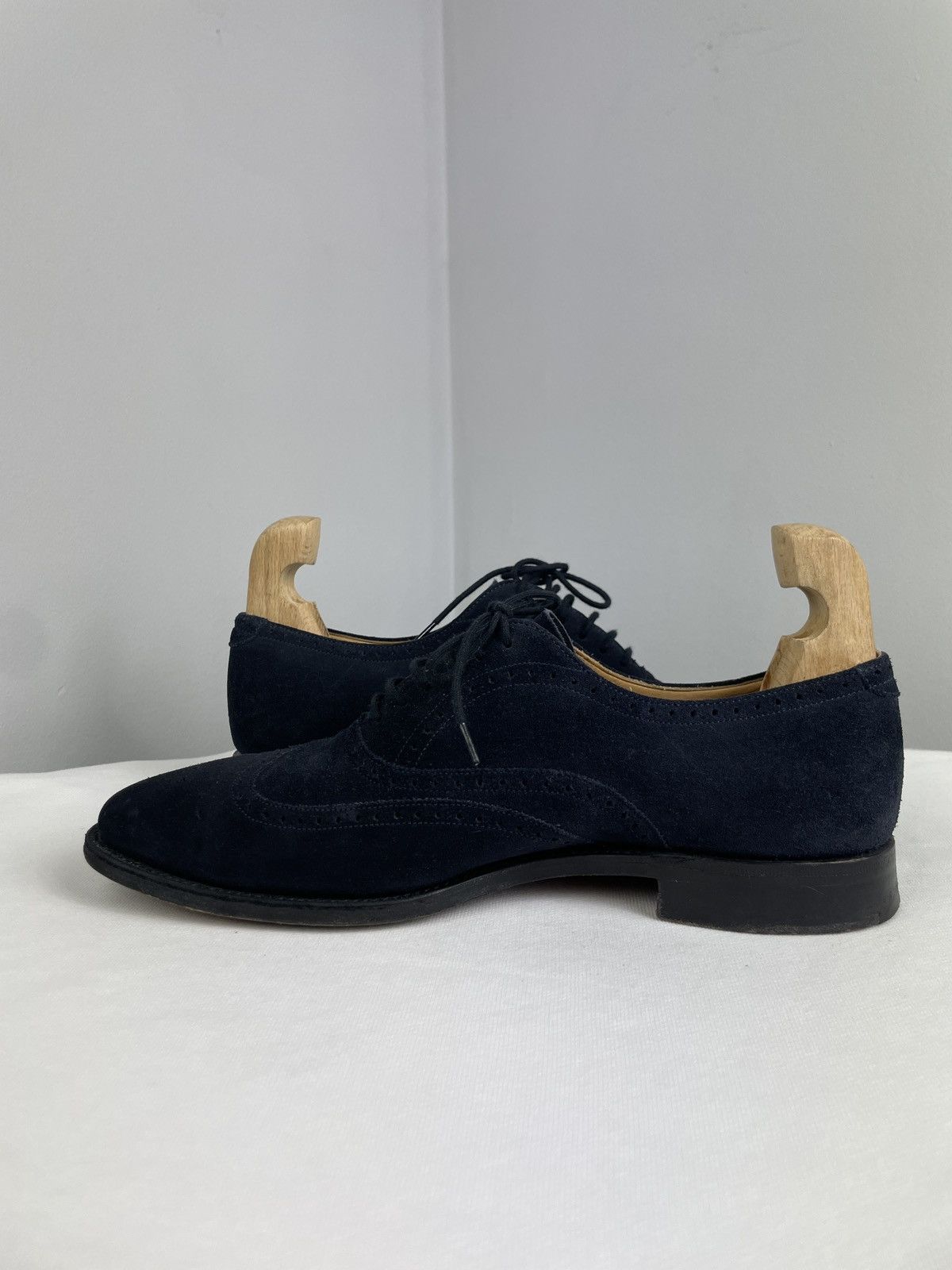 Church's Church’s Berlin Navy Suede Wingtip Brogues UK 8.5 F Size US 9.5 / EU 42-43 - 3 Thumbnail