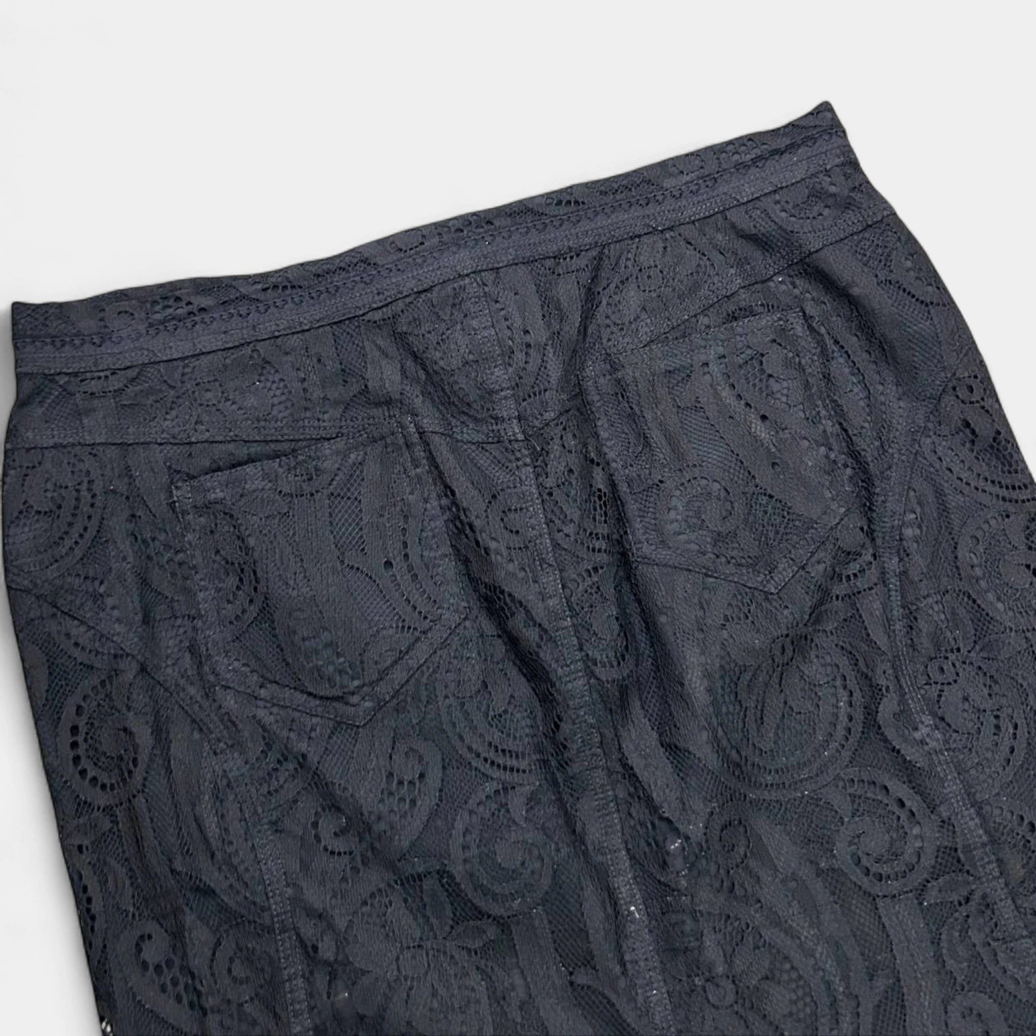 Dolce & Gabbana Dolce & Gabbana Black Venecian Lace Pencil Skirt Size 32" / US 10 / IT 46 - 6 Thumbnail