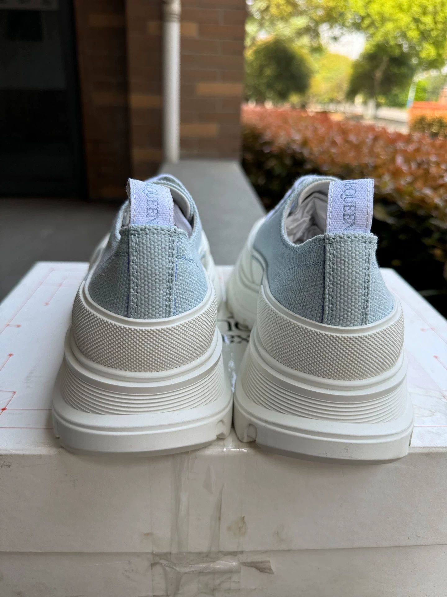 Alexander McQueen Alexander McQueen Tread Slick low top sky blue 40 Size US 9.5 / IT 39.5 - 5 Thumbnail