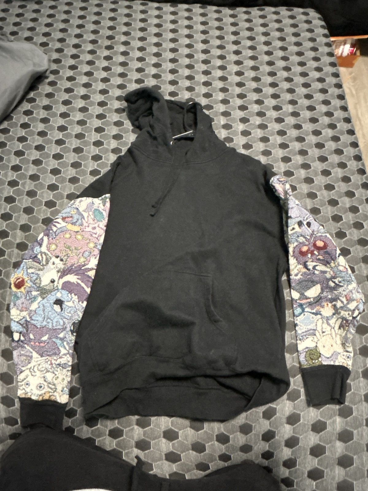 Pokemon Pokemon tapestry hoodie Size US XL / EU 56 / 4 - 1 Thumbnail