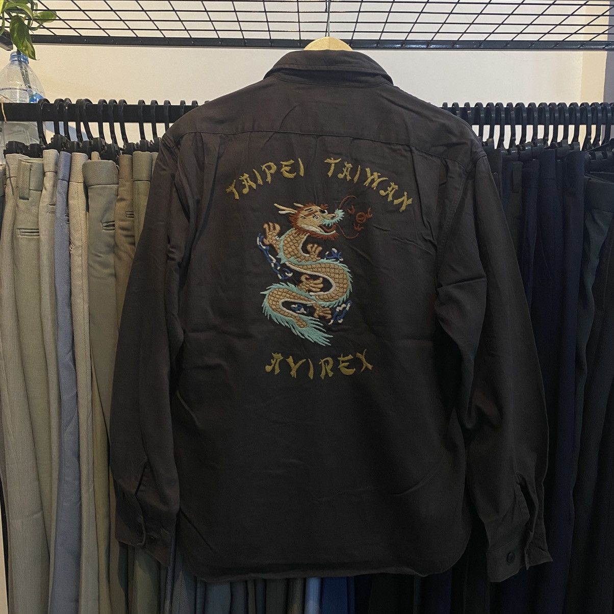 Avirex Avirex taipei taiwan dragon embroidery heavy shirt Size US L / EU 52-54 / 3 - 1 Thumbnail