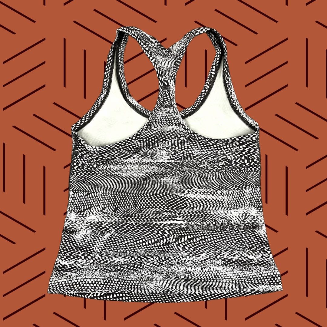 Lululemon LULULEMON Shirt Womens Size 6 Tank Top Cool Racerback Snakeskin White Black Gym Size M / US 6-8 / IT 42-44 - 1 Thumbnail