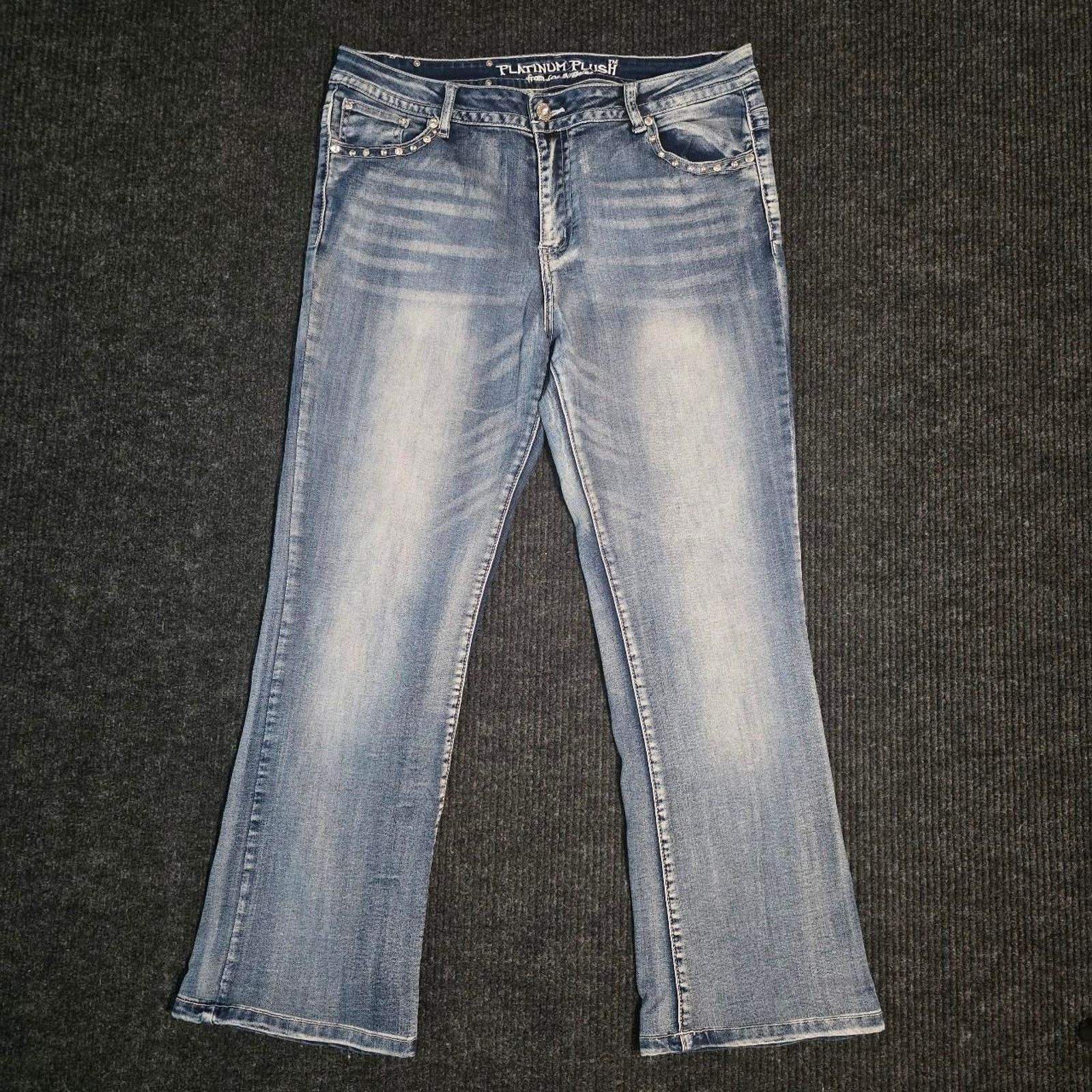 Other Platinum Plush Embroidered with rhinestone bootcut Jeans Size 28" / US 6 / IT 42 - 4 Thumbnail