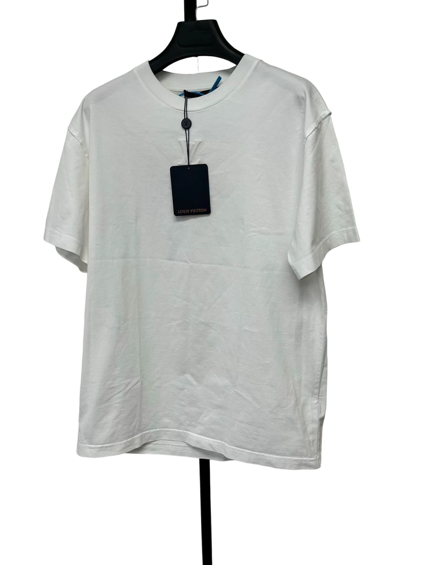 Louis Vuitton Louis Vuitton Embossed Logo T-Shirt Size M Size US M / EU 48-50 / 2 - 1 Thumbnail