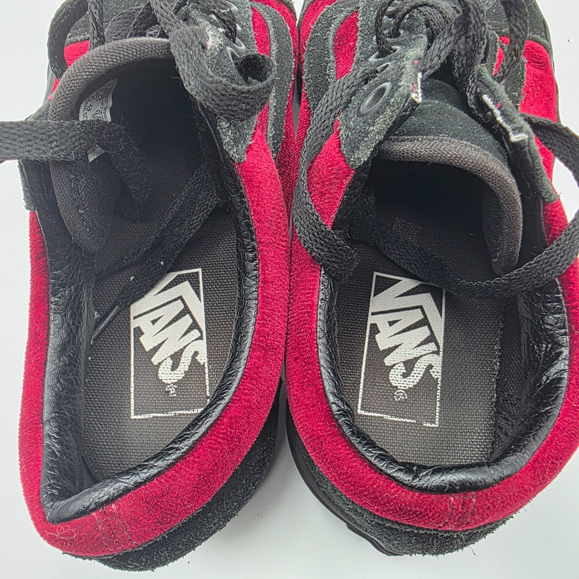 Vans Vans Old Skool Velvet Parisian Night Women Size 6 Red Black Size US 6 / IT 36 - 7 Thumbnail