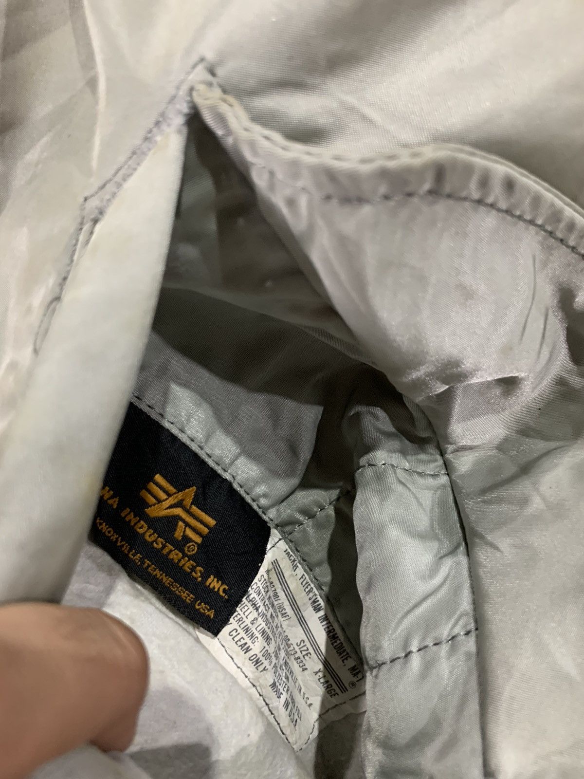 Alpha Industries Alpha Industries MA-1 Bomber Jacket Size US XL / EU 56 / 4 - 5 Thumbnail