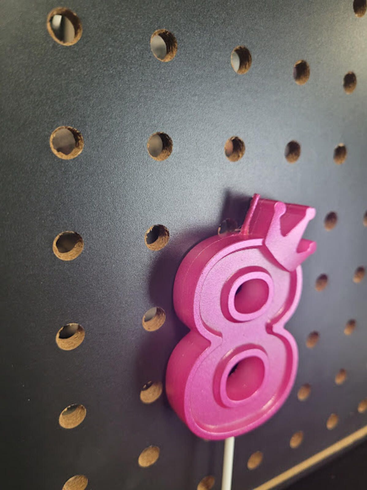 Genetic Manipulation Shinichiro Kuriya Pink Number 8 Birthday Candle with Crown Accent Size ONE SIZE - 2 Thumbnail