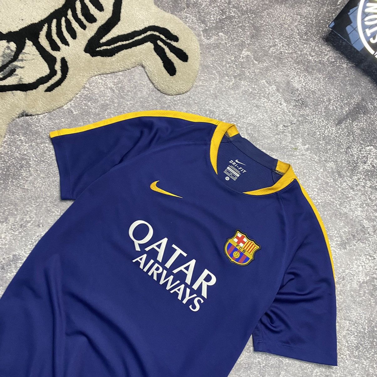 Nike Vintage Nike FC Barcelona Qatar football team jersey Size US S / EU 44-46 / 1 - 3 Thumbnail